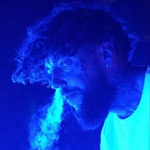 Meet your Posher, Mia